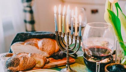 爱游戏在线登录入口-揭秘电竞选手职业周期与转型路径，电竞职业选手有前途吗