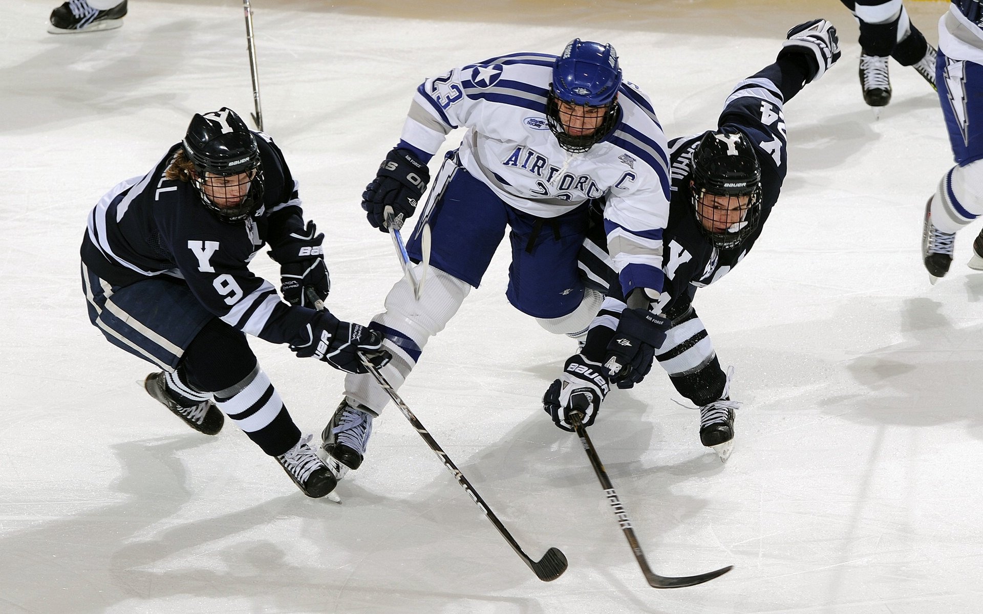 伤病潮袭来,球队需寻找替补人选,受伤球员